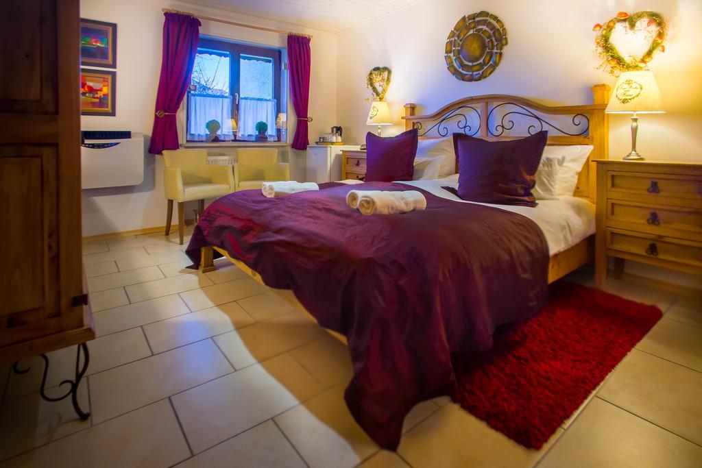 Hotel Garni Zeranka Рупольдинг Экстерьер фото